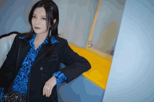 我为群众办实事 | 阻车阻“隐患” 东幸福街社区为居民的幸福生活添砖加瓦