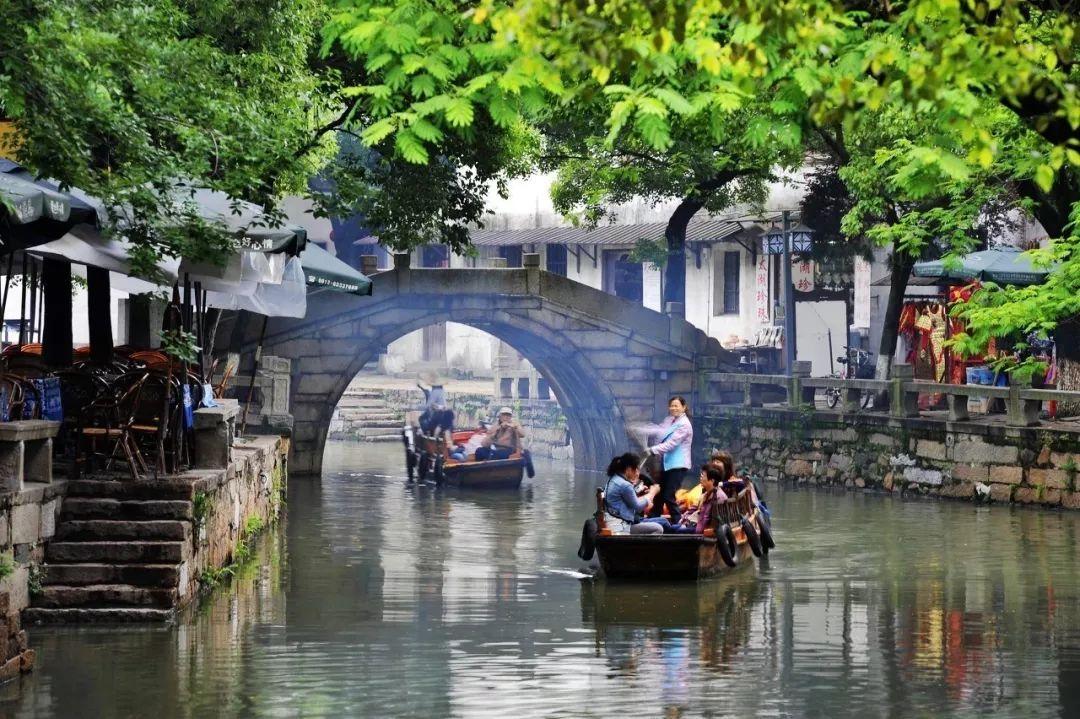 中国新加坡2月9日起互免签证，新加坡旅游热度大涨